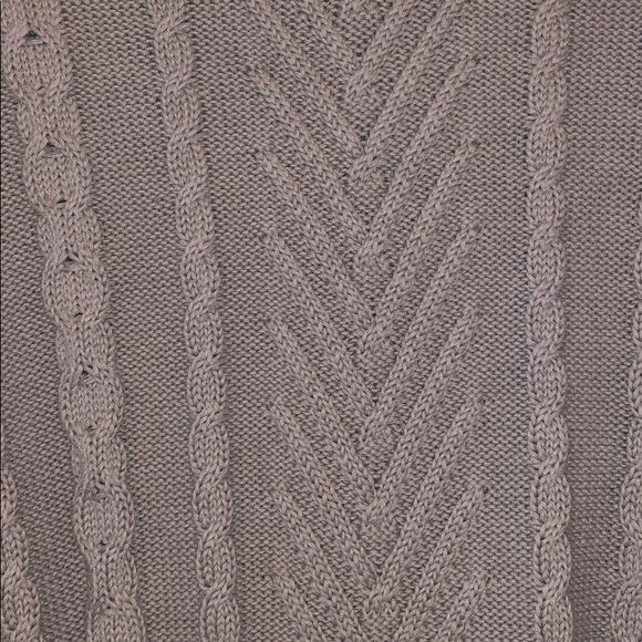 sweater - Picture 3 of 4